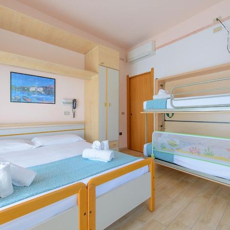 Hotel Colorado Rimini Dış mekan fotoğraf