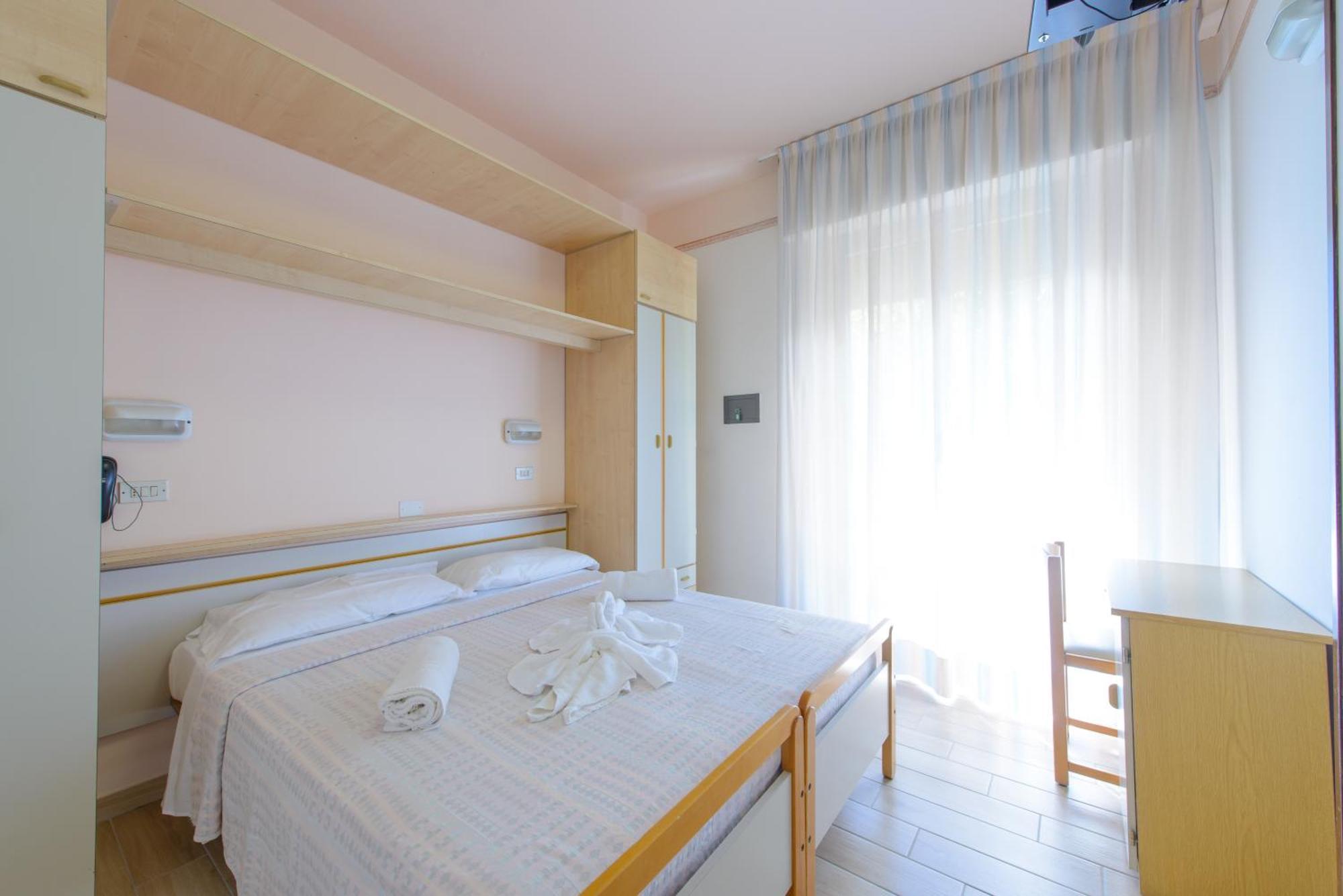 Hotel Colorado Rimini Dış mekan fotoğraf